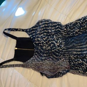 Beautiful marciano maxi dress. Great condition!